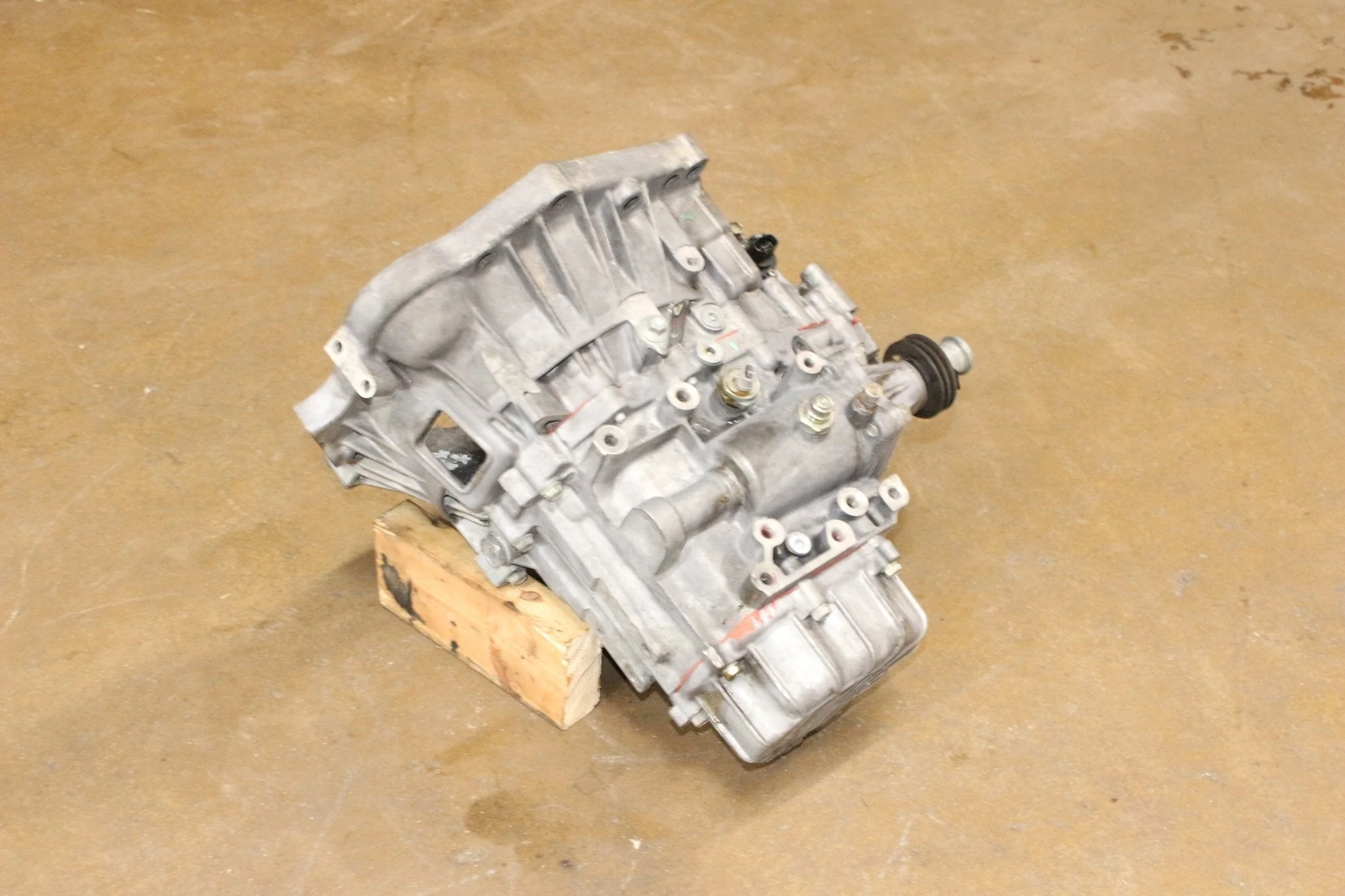 2003-2008 Toyota Matrix Manual JDM Transmission 5 Speed 1.8L 1ZZFE - Image 9