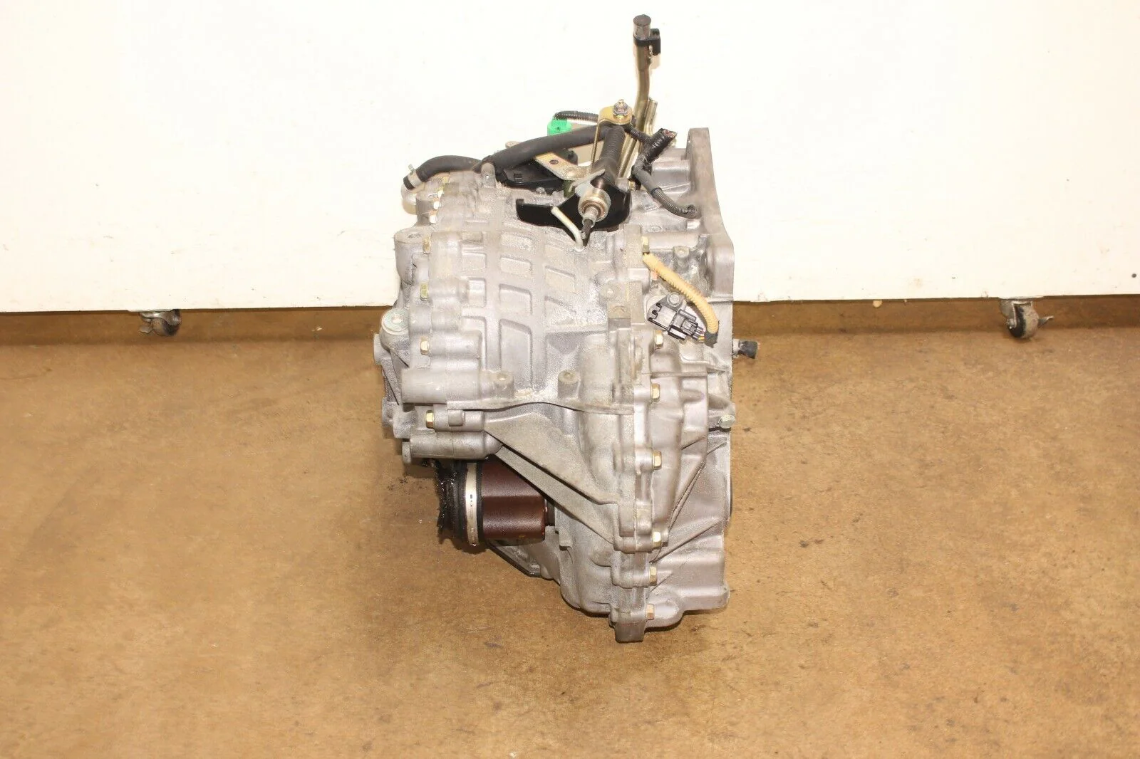 2013-2014 Nissan NV200 CVT Automatic JDM Transmission 2.0L MR20DE - Image 9