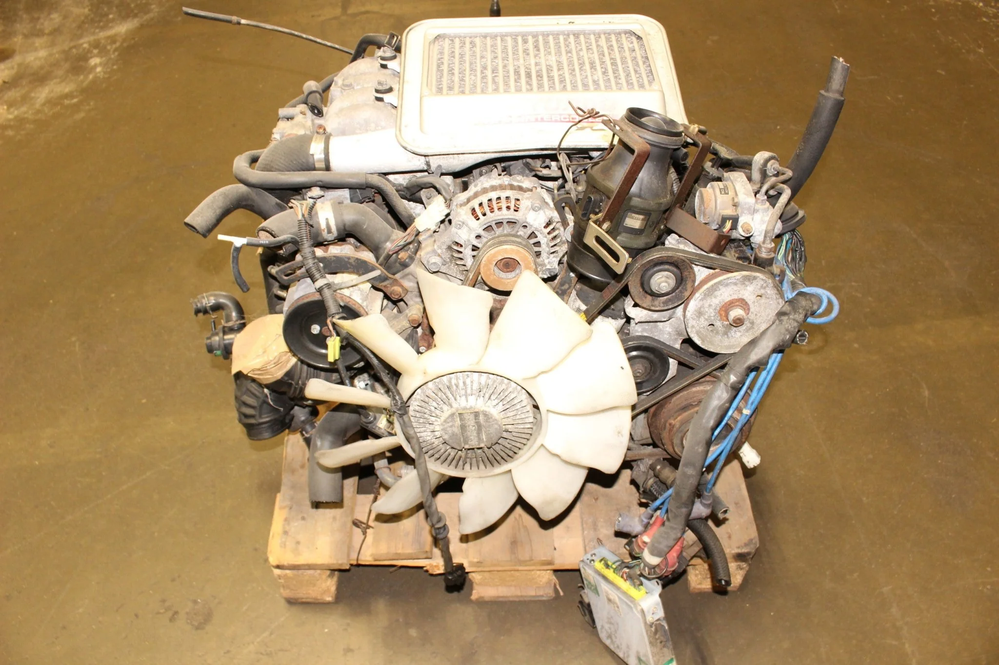 JDM Mazda RX7 FC 13B Rotary 1.3L Engine 5 Speed Manual Transmission - Image 4